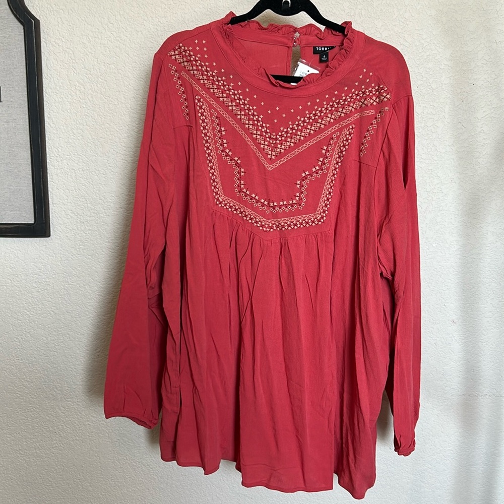 ✨ Torrid Top – Size 4✨